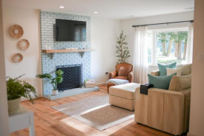 Annapolis Charm Waterfront Getaway Near USNA - FISH & CRAB from your PRIVATE PIER!